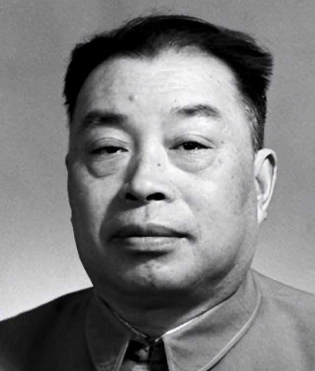 54年一农妇来到青岛，点名要见一开国上将：我是他25年未见的妻子