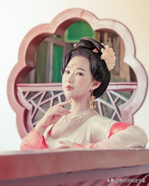 率性而为的刚烈之举一粤曲《晴雯撕扇》伴唱音频与简谱