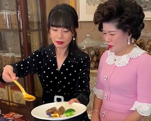 鲍鱼家姐：全网最壕贵妇，浑身装扮抵一栋楼，有何实力能碾压Cici