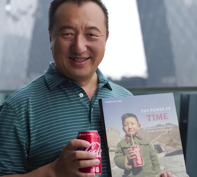 1979年，因一张照片被称为中国第一个喝可乐的男孩，如今怎样了？