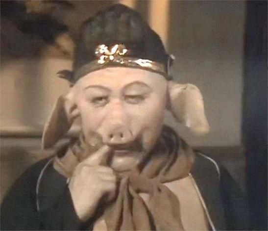 “猪八戒”已经79岁了，妻子比嫦娥还美，如今儿子也事业有成