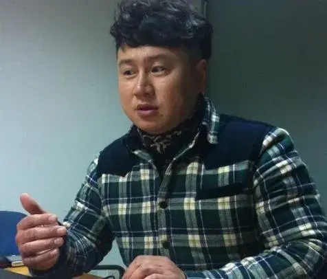 湖北本土笑星阿星，这个带着点傻气的胖子很亲切