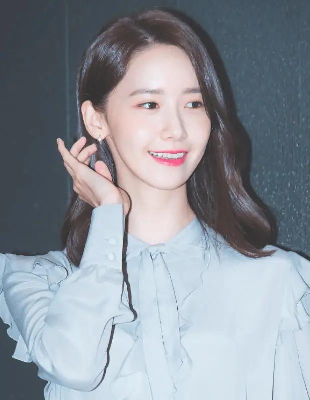 林允儿：从国民初恋到全能女神，她的蜕变之路令人惊叹！