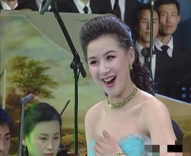 朝鲜之花惊艳全球：美丽背后的传奇故事