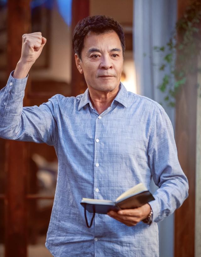 与何晴同居5年被抛弃，甩小24岁杨若兮的刘威，是个怎样的人？