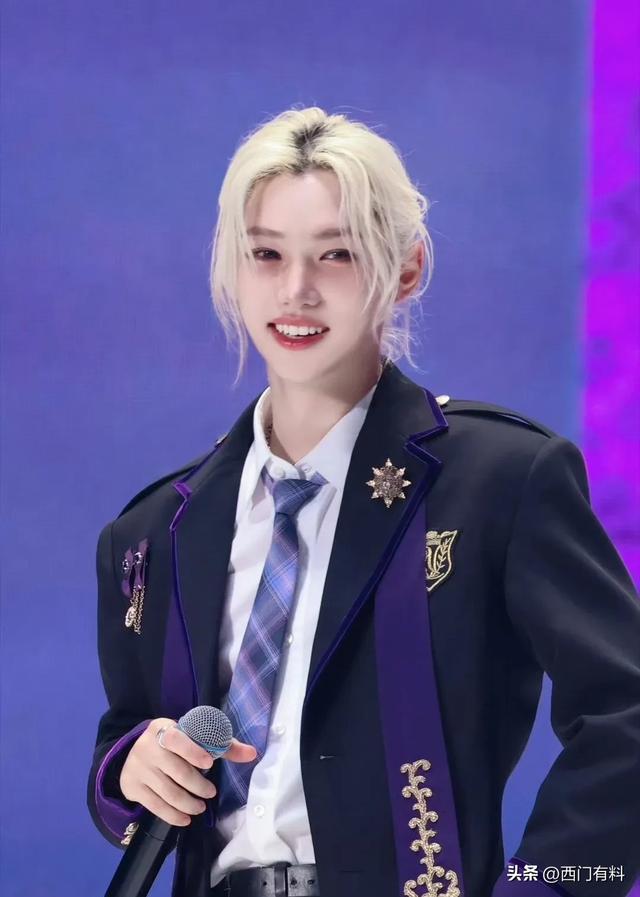 李龙馥被评为全方位无死角美少年，网友：比女人还美！