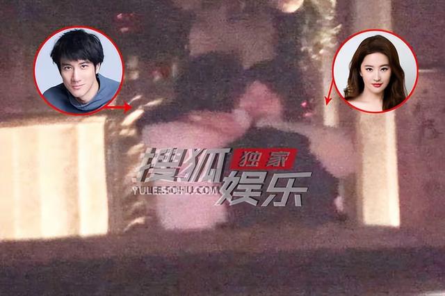 刘亦菲王力宏街头拥抱，网友梦回《恋爱通告》，他俩还拍过婚纱照