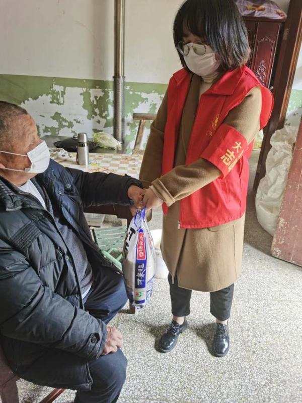 90后小花战“疫”中成长