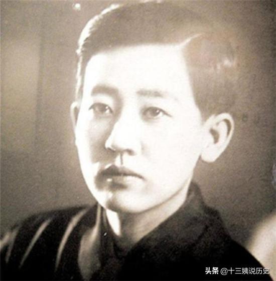 女魔头川岛芳子私房照片:根本算不上美女,17岁时被日本养父玷污