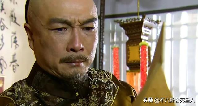 同样是演康熙，把罗晋、刘恺威、陈道明放一起看，差距一目了然