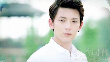 毛晓彤陈翔结婚照曝光 毛晓彤和陈翔谈了多久的恋爱 陈翔个人资料