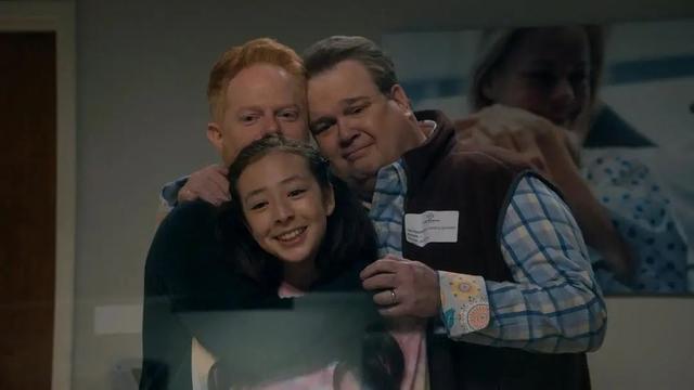 每个人都不完美，却拼凑出了记忆里最完美的《摩登家庭》