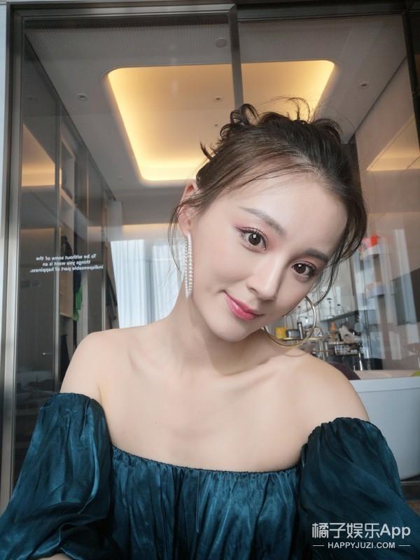 还记得《兰陵王》里的郑儿吗？她现在长这样