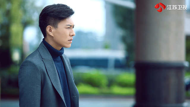 《我们的爱》靳东霸屏尽展绅士魅力 戏外与妻子恩爱日常令人艳羡