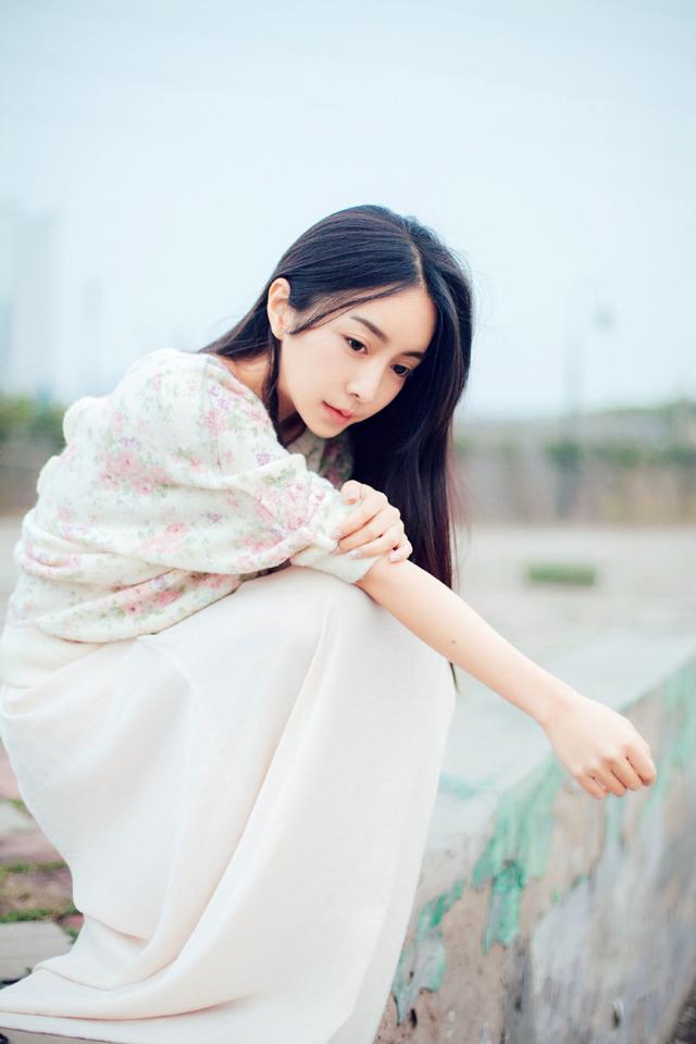 90后新生代小花旦马樱侨以清新脱俗的气质、不俗的演技而闻名