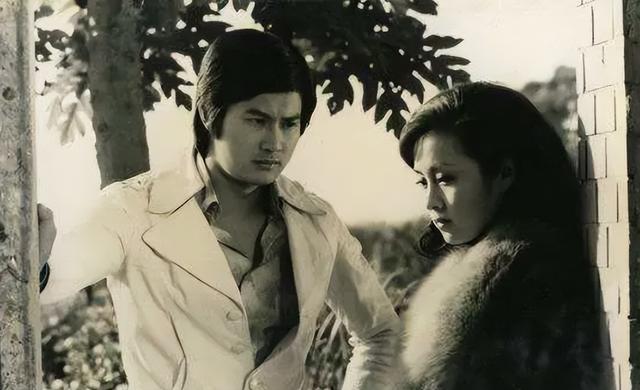 邓光荣：与霍英东平起平坐，和向华强硬刚，却在王家卫身上栽跟头