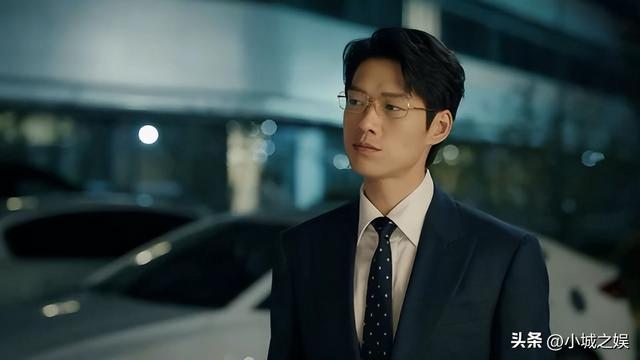 魏大勋这次是真的火了!家庭背景强大,出道15年多次因绯闻上热搜