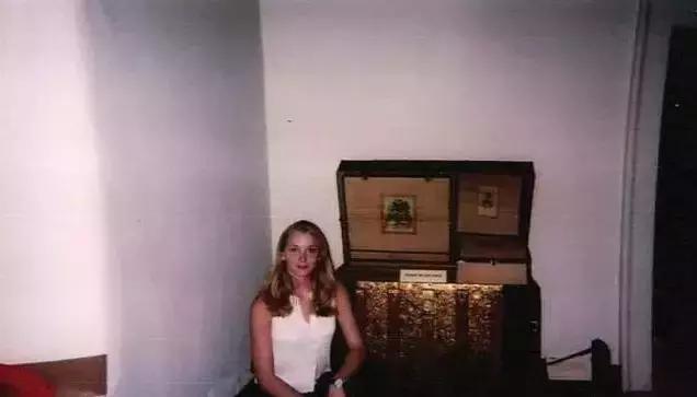 一个亿万富翁死了，他的“查泰莱夫人”为何被FBI盯上？