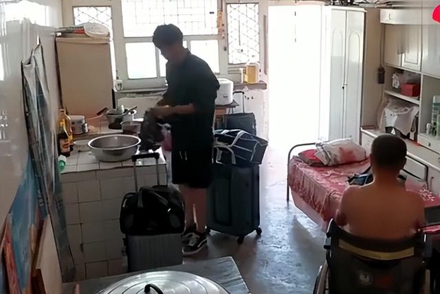 刘一鸣：变形计中最猛“干饭王”，嗦面3碗起步，变形结束胖14斤