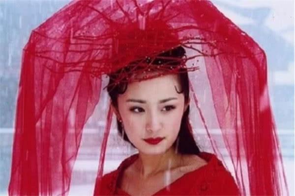 杨幂古装剧5次穿嫁衣:前4次都未嫁出去,最后一次甜的让人羡慕