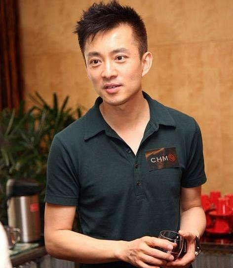 央视前著名主持人亚宁:最红时为何退隐?现在情况怎样了?