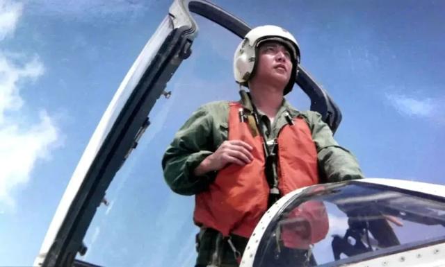 烈士王伟的孩子成海军军官,刚从北大硕士毕业