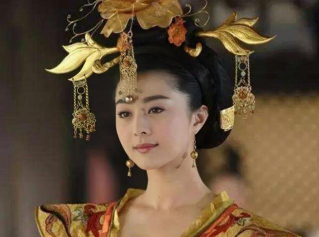 看到杨玉环的复原图，才懂得为何李瑁拱手相让，李隆基狠心赐死