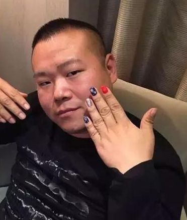 岳云鹏登上外文报刊 发微博求翻译 段子手齐聚微博下