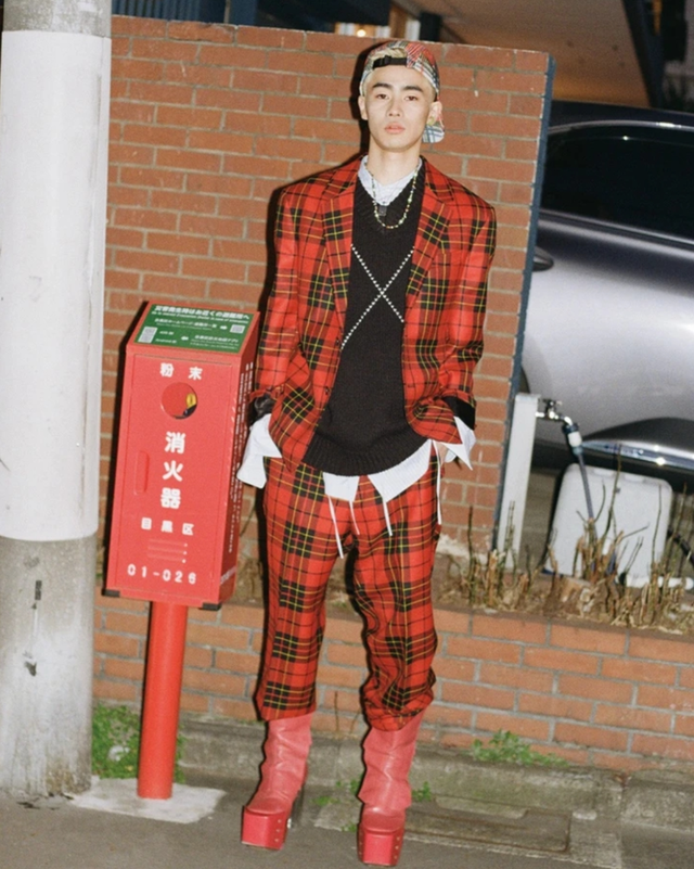 日本男模冈崎圭吾晋升奶爸，居然是直男！