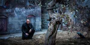 巫师猎人(《最后的巫师猎人》：一爽到底的猎杀游戏)