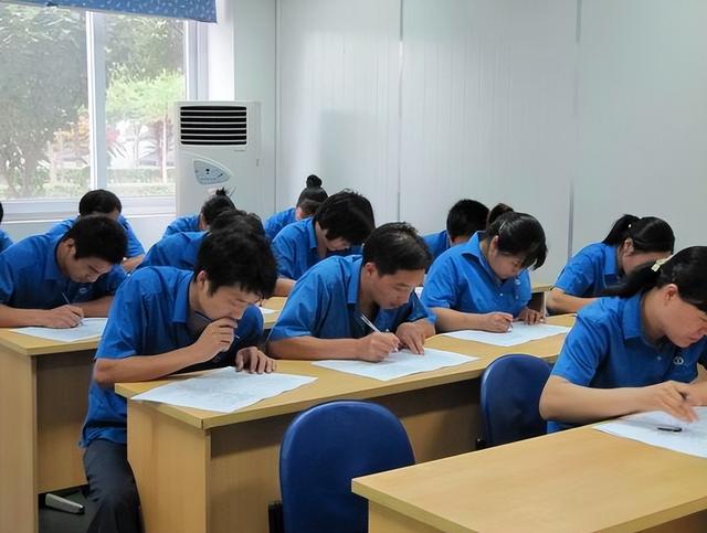 又是一年高考季，13位明星学霸高考分数，虞书欣669分，肖战490分