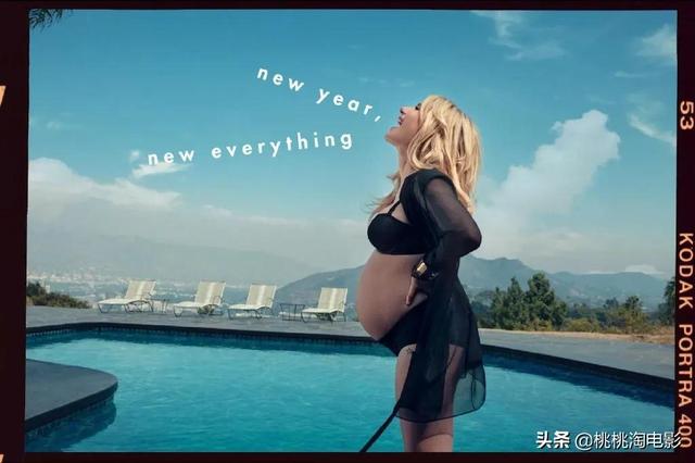 组图：漂亮的准妈妈，艾玛·罗伯茨孕期写真大片