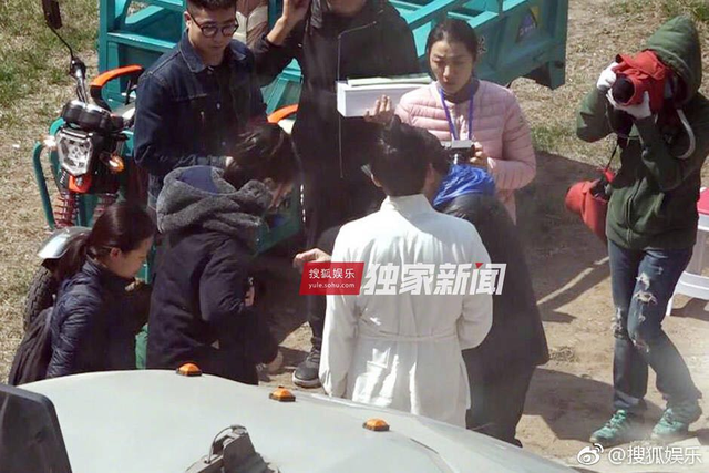 娘娘又有喜了？孙俪小腹微隆疑似拼三胎，网友评论画风也是清奇