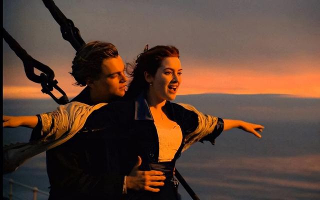 回顾泰坦尼克号沉没海底100多年，为何不打捞？专家：碰都不能碰