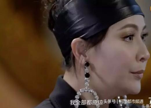 28年后刘嘉玲首回应裸照门：永远忘不了梁朝伟对我说的话……