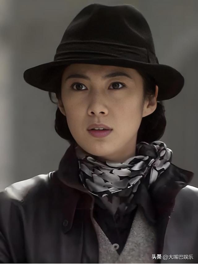 《雪豹》15年后,五位女演员不红各有苦衷,白月光“萧雅”近照美