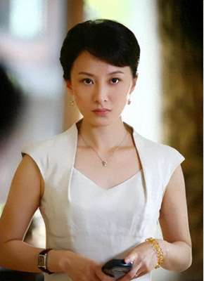 姜凯阳(25岁被琼瑶捧红，为245万“出卖身体”，恋爱7天和丑男闪婚)