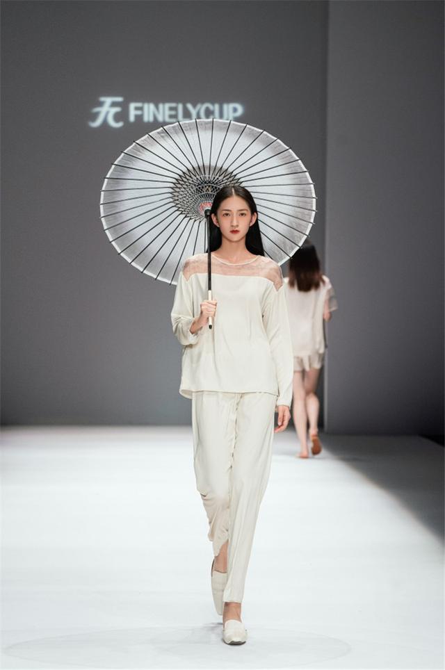 中国国际时装周:FINELYCUP梵妳卡波的内衣美学和商业哲学