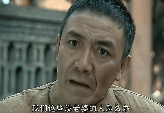 三刷《亮剑》后，才懂得身为师长的李云龙，为何敢顶撞王副军长