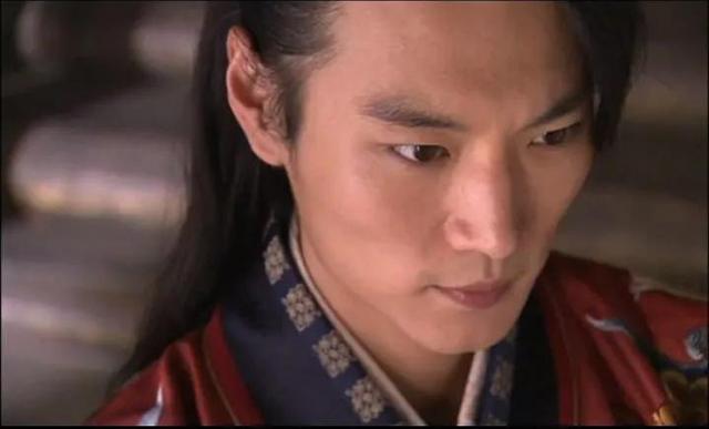 《凤在江湖》播出19年，男主因故退圈，两位女主生活美满