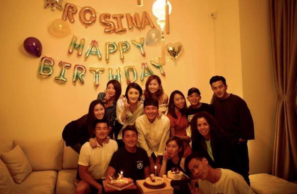 44岁刘恺威近照,参加林峯堂妹生日会,与林夏薇贴脸亲密合影