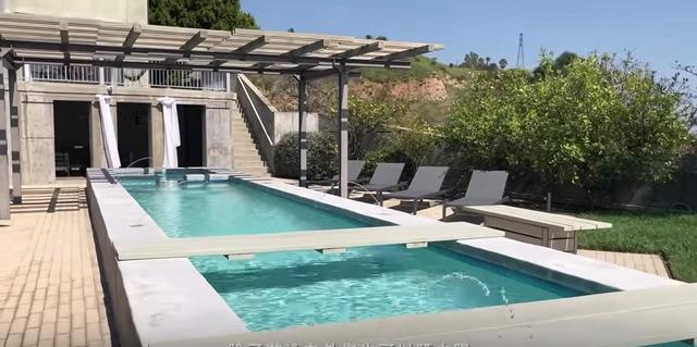 富婆邓紫棋：16岁出道25岁登福布斯，不到30岁豪宅好几套