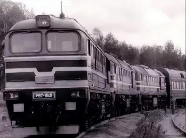 苏联末日列车：神出鬼没连美国都怕，一次可发射30枚核弹头