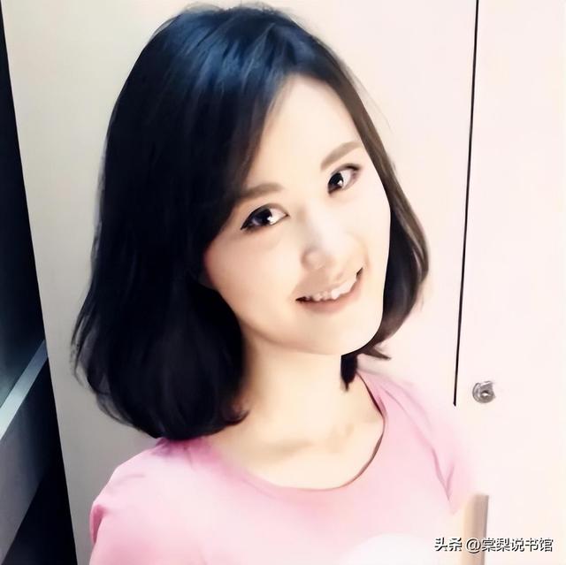 秦方：曾是重庆最美高考状元，今是央视知名女主持，42岁依然单身