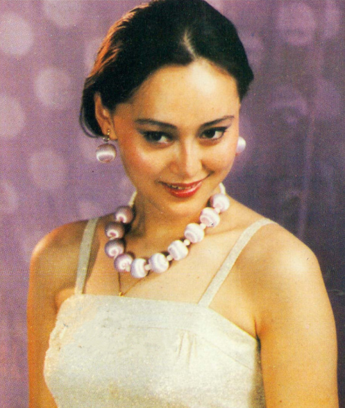 抛弃重病丈夫,甩掉著名导演,55岁再嫁比利时豪门的她现状怎样了