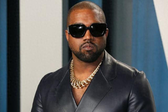 47岁歌手坎耶在美国事业或将全面崩溃,消息人士:他激怒了特朗普