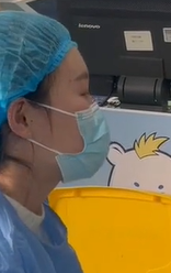 青岛一男孩打疫苗…全程崩溃式求情！针头扎下去的一刻：我要去世了，再见了妈妈