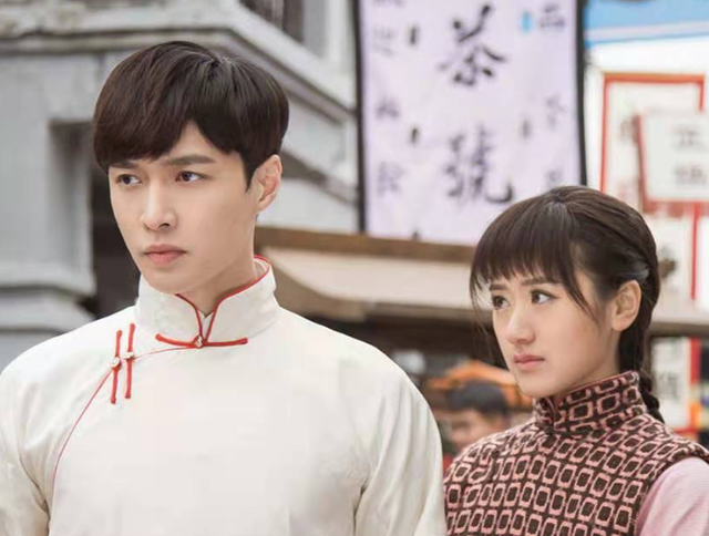 悬疑剧《老九门2》来袭，原班人马难凑齐，赵丽颖被流量演员代替