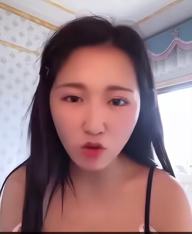 她是范冰冰《苹果》中的裸替，曾自导自演被强暴，被挖出涉嫌裸聊