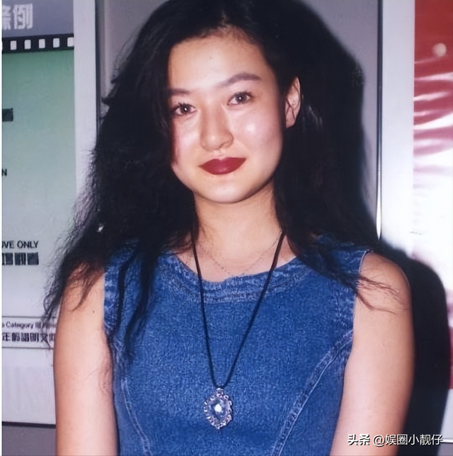 星女郎被母亲逼迫，一年拍10部“风月片”，为情疯癫29岁弃子跳楼